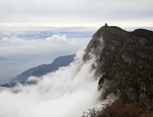 Çin’in Kutsal Dağları ve Emei Dağı